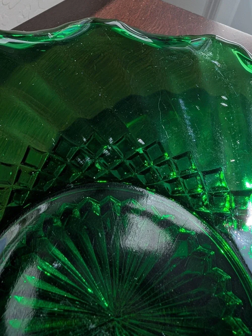 Vintage Anchor Hocking Forest Green Diamond Swirl Glass Bowl 6.5 In Ruffle Edge